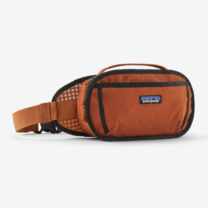 Load image into Gallery viewer, Patagonia Black Fieldsmith Hip Pack 5L