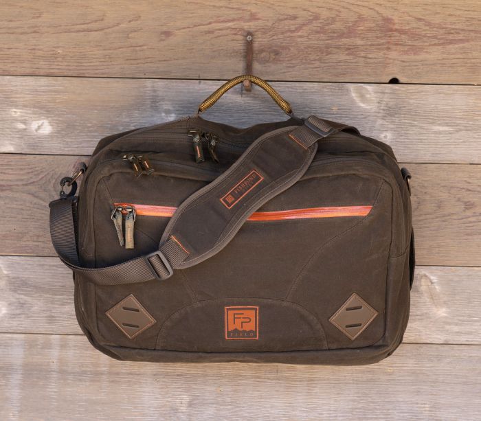 Load image into Gallery viewer, Fishpond Half Moon Weekender Bag