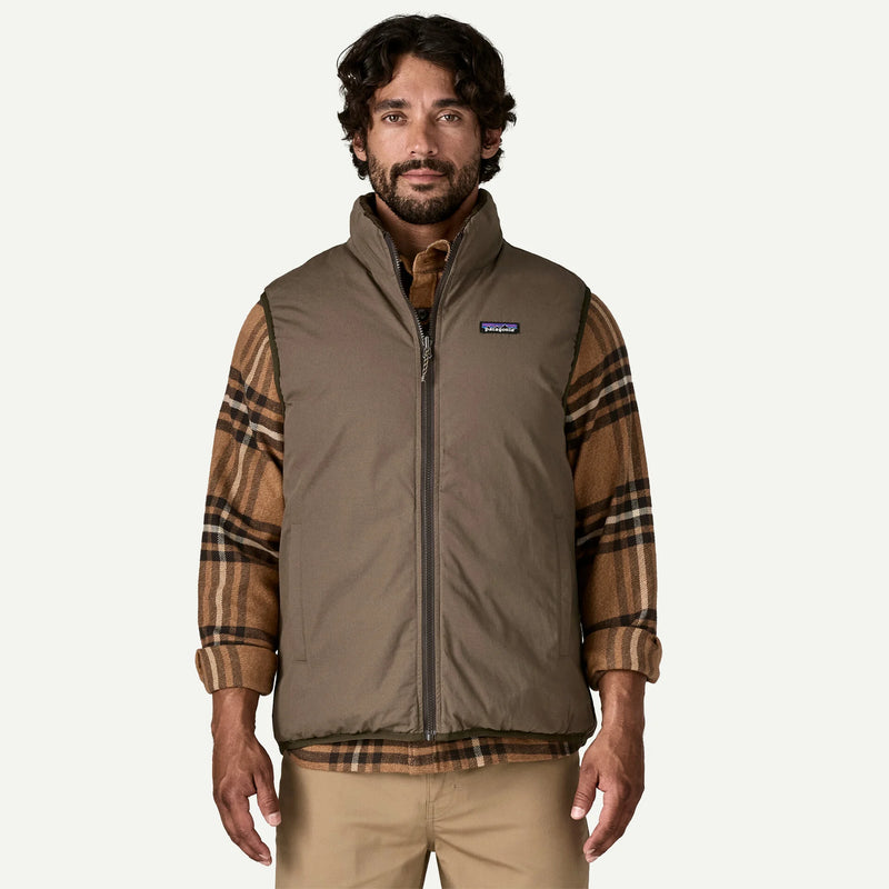 Load image into Gallery viewer, Patagonia Men's Reversible Cotton Down Vest
