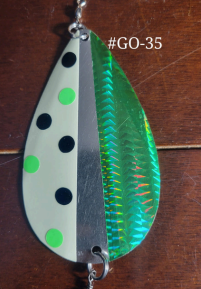 Load image into Gallery viewer, Gram&#39;s Tackle Box - Goblet Dodger 4&quot;
