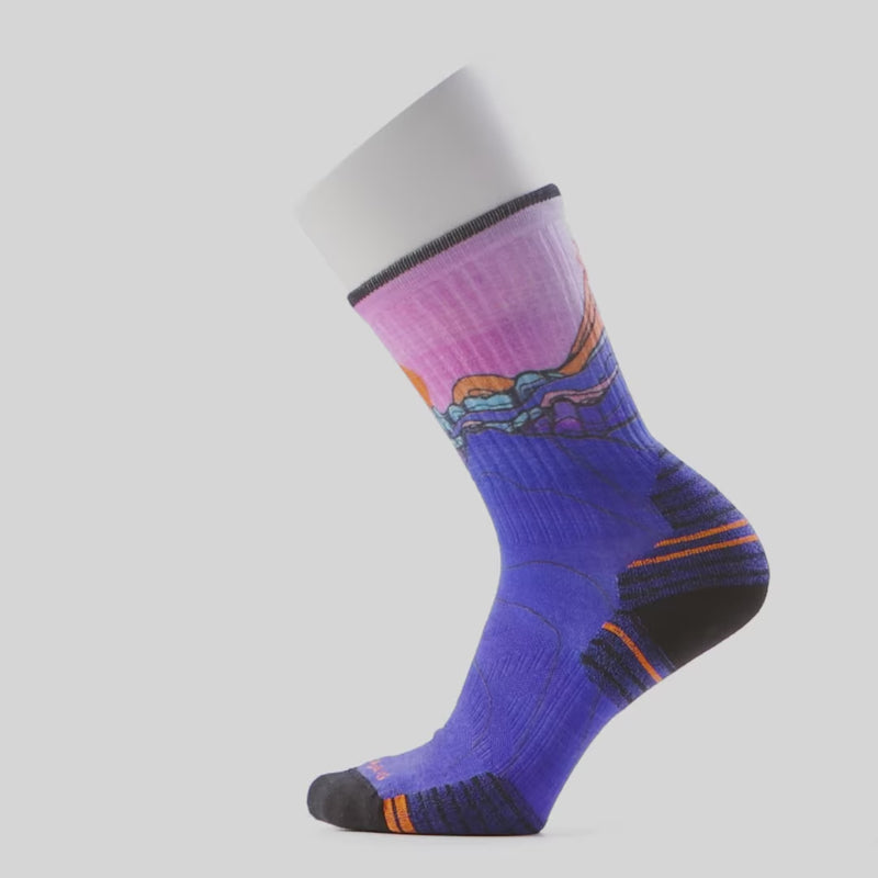 Load and play video in Gallery viewer, Smartwool Women’s Hike Targeted Cushion Mountain Sunrise Print Crew Socks
