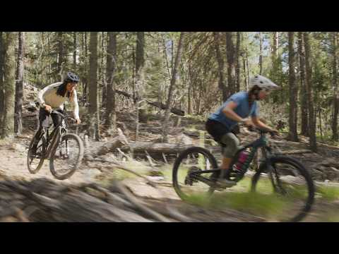 Load and play video in Gallery viewer, Patagonia Men's Longsleeve Capilene Cool Trail Shirt
