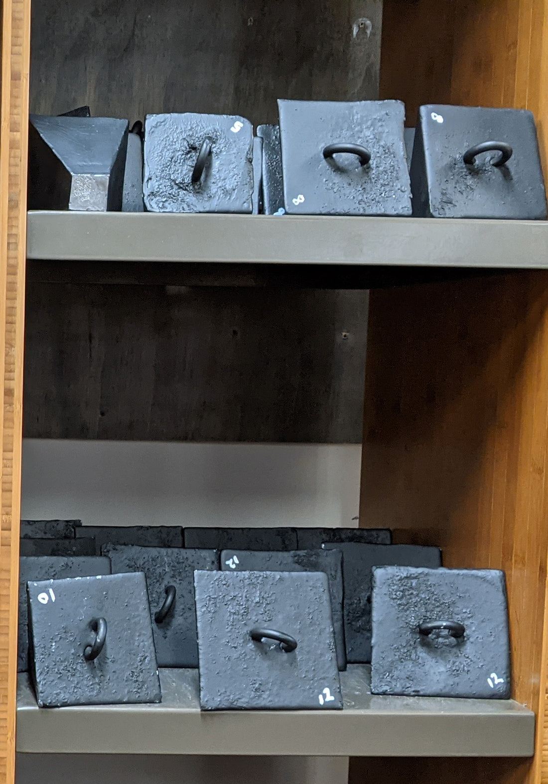 Pyramid Anchors (INSTORE ONLY) TW Outdoors